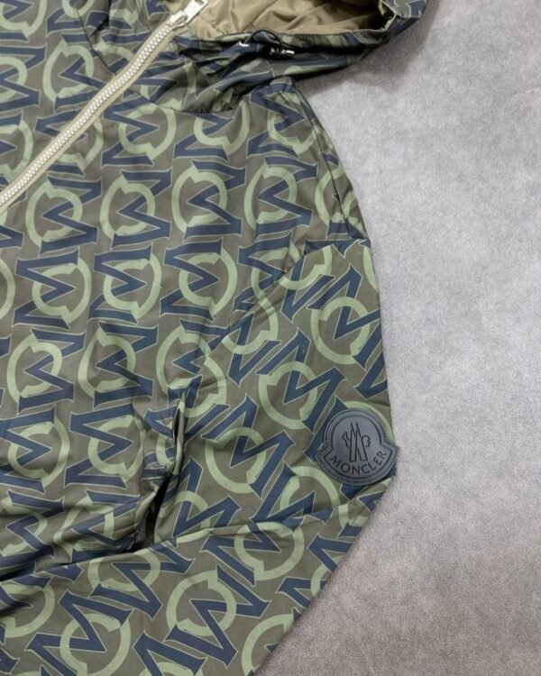 Reversible Moncler Lightweight jacket - Image 3