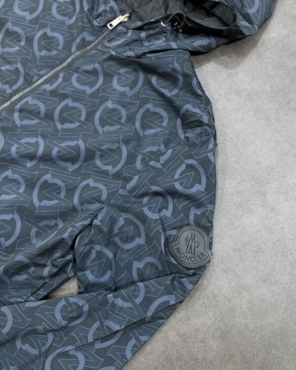 Reversible Moncler Lightweight jacket - Image 5